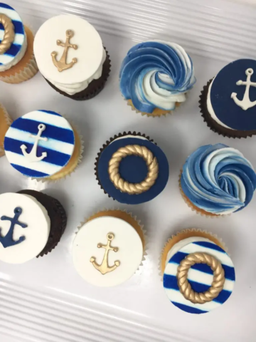 Sorority themed cupcakes for The Ohio State Univeristy