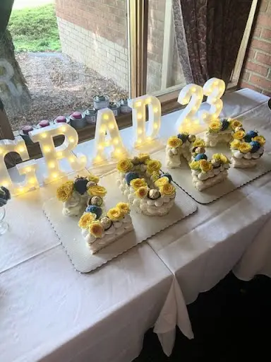 graduation carved cakes for Columbus, Ohio